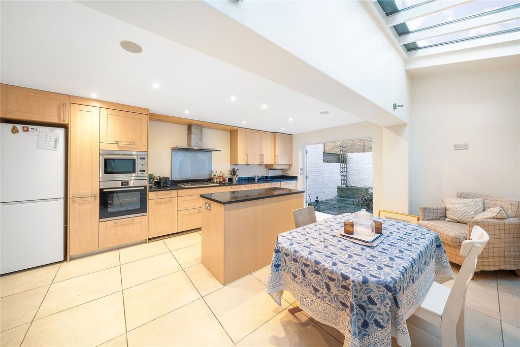 Property photo 3 of 12 Picture No. 28