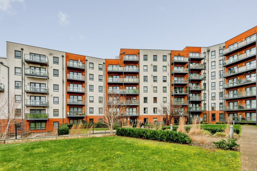 Property photo 1 of 15