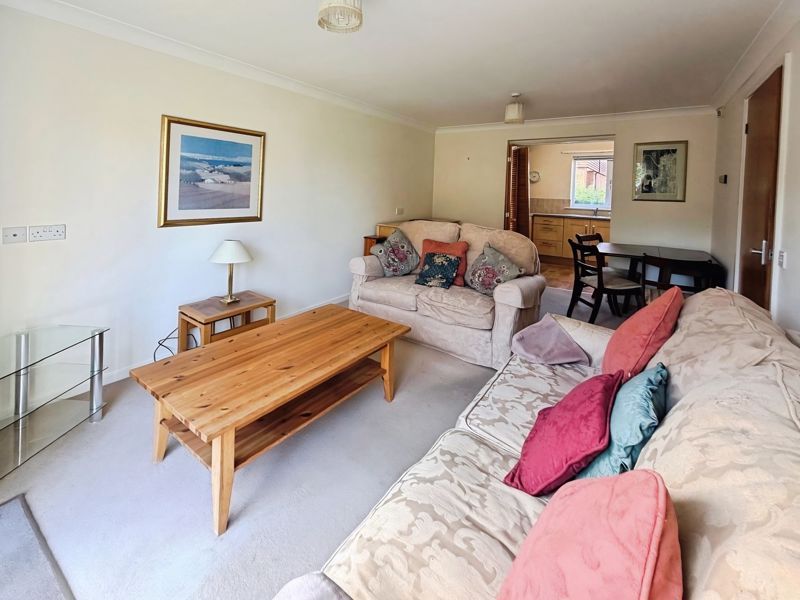 Property photo 3 of 11 Photo 12