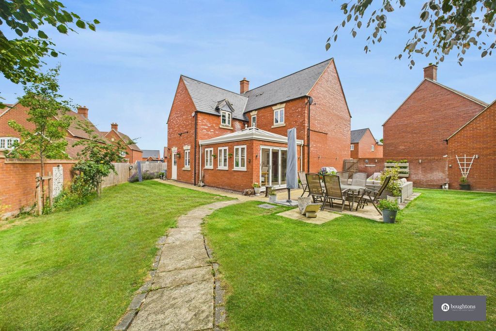 Property photo 2 of 56