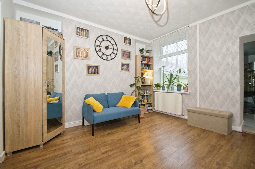 Property photo 3 of 17