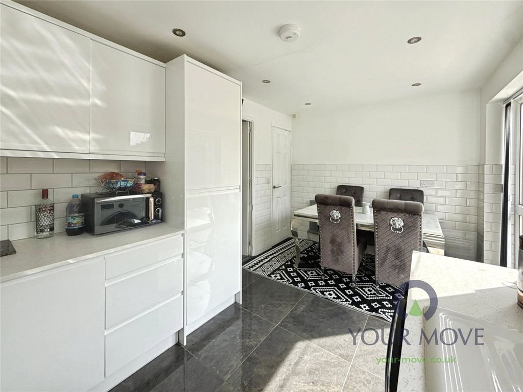 Property photo 3 of 12 Kitchen/Diner