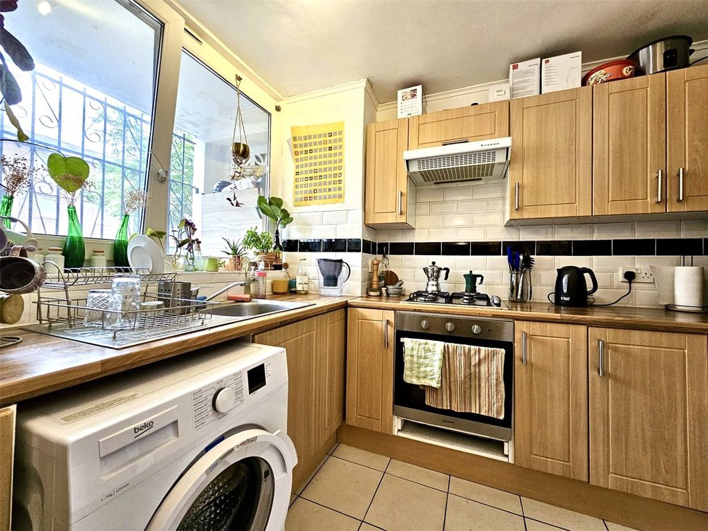 Property photo 2 of 11 Picture No. 03