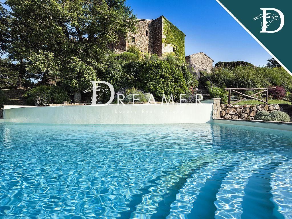 Property photo 2 of 39