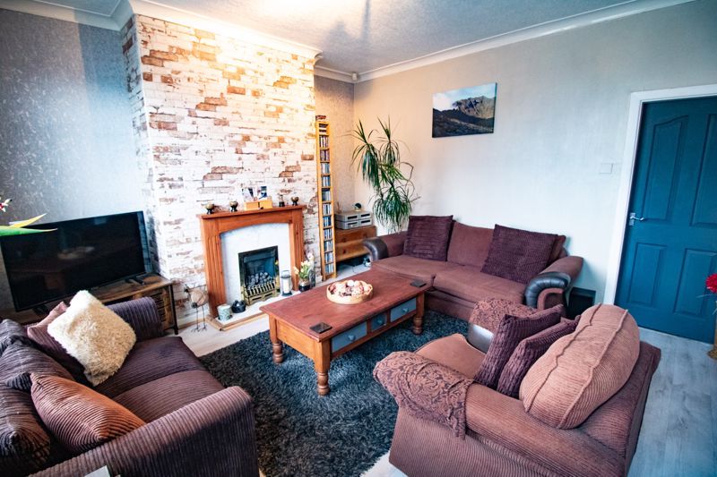 Property photo 3 of 15 Lounge