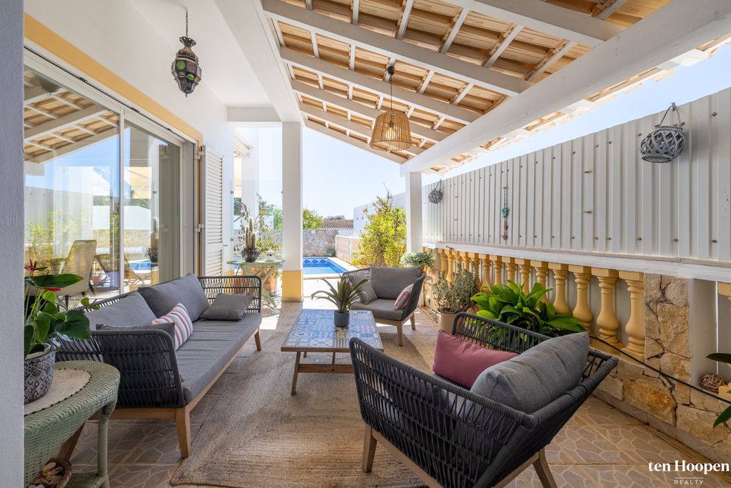 Property photo 2 of 30