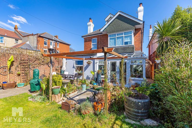 Property photo 3 of 44 Photo 30