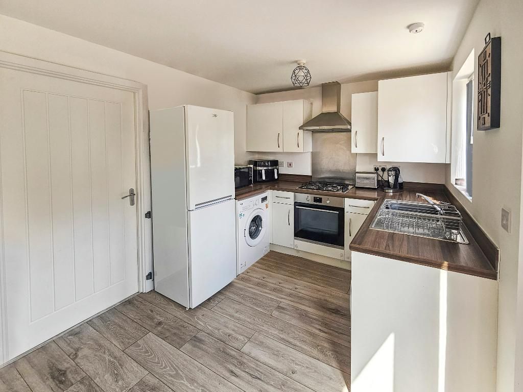 Property photo 2 of 10 Kitchen/Dining Room