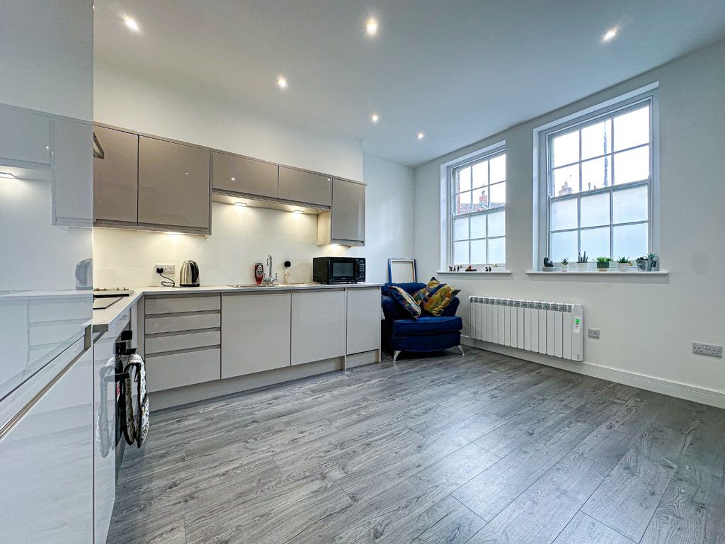 Property photo 3 of 10 4390707