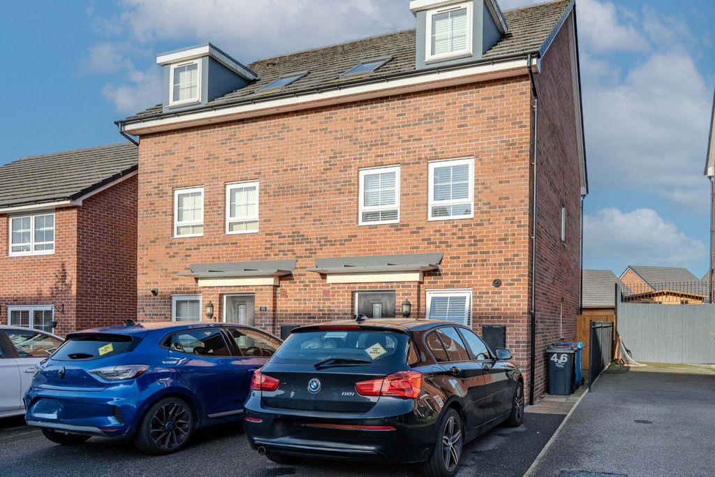 Property photo 2 of 24