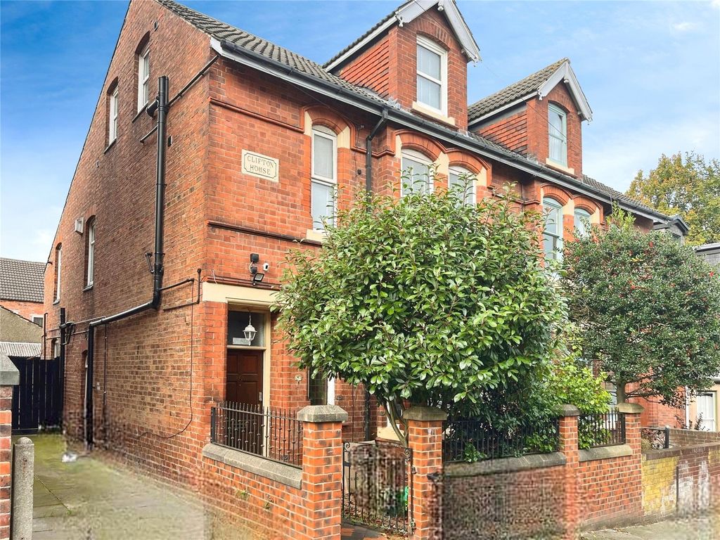 Property photo 1 of 19 Front