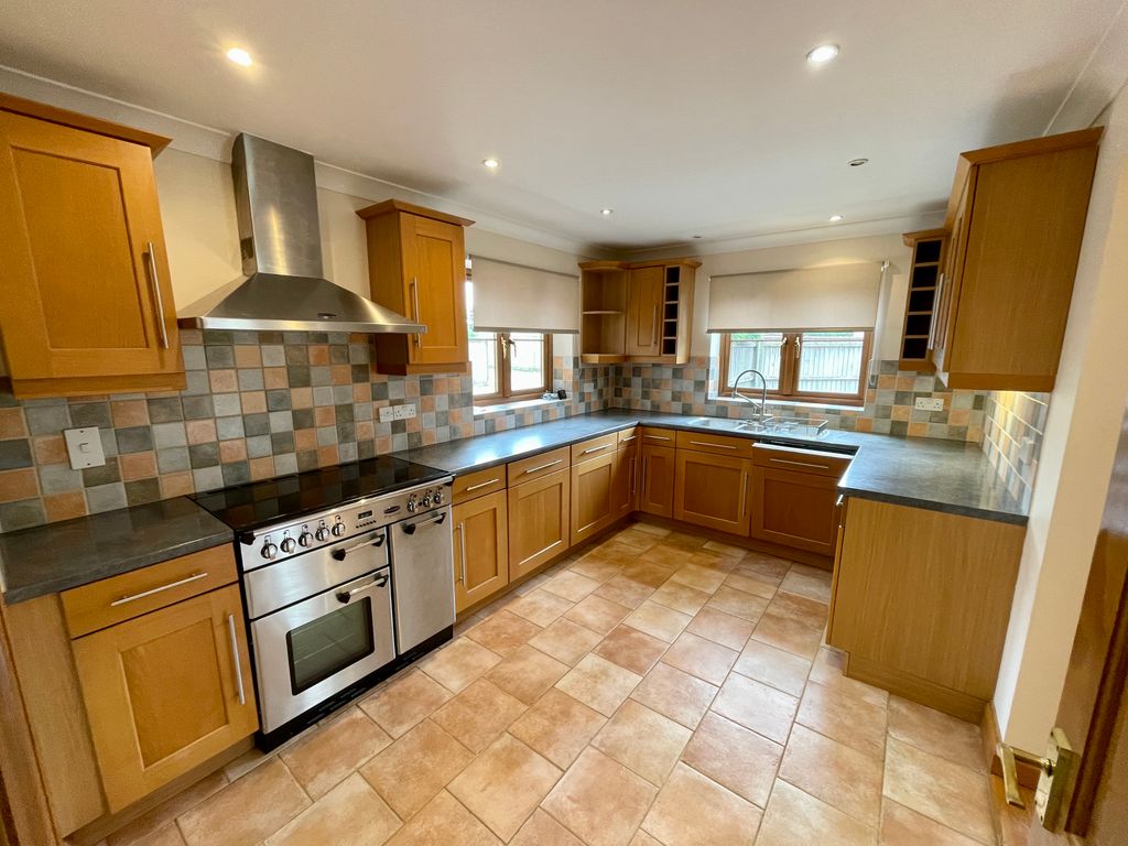 Property photo 2 of 20 View