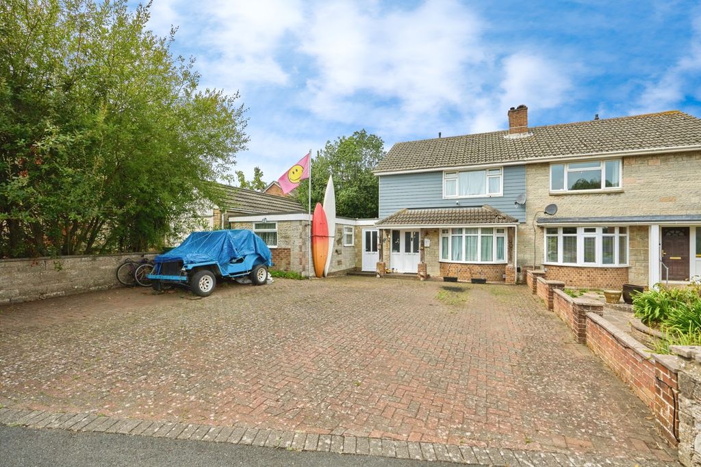 Property photo 1 of 18 Photo