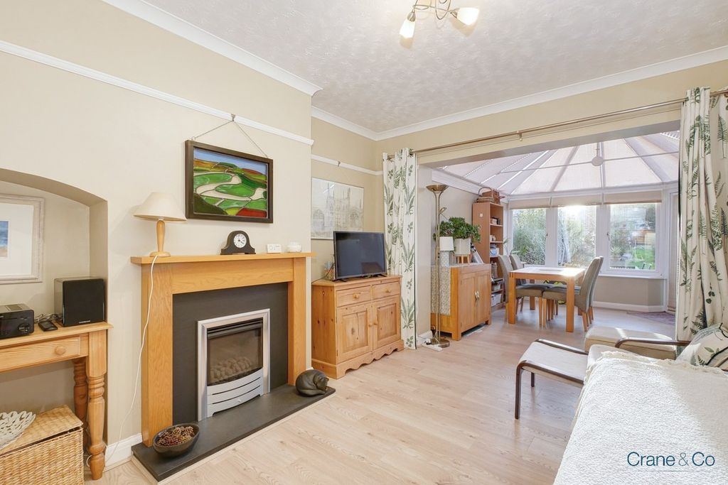 Property photo 3 of 27