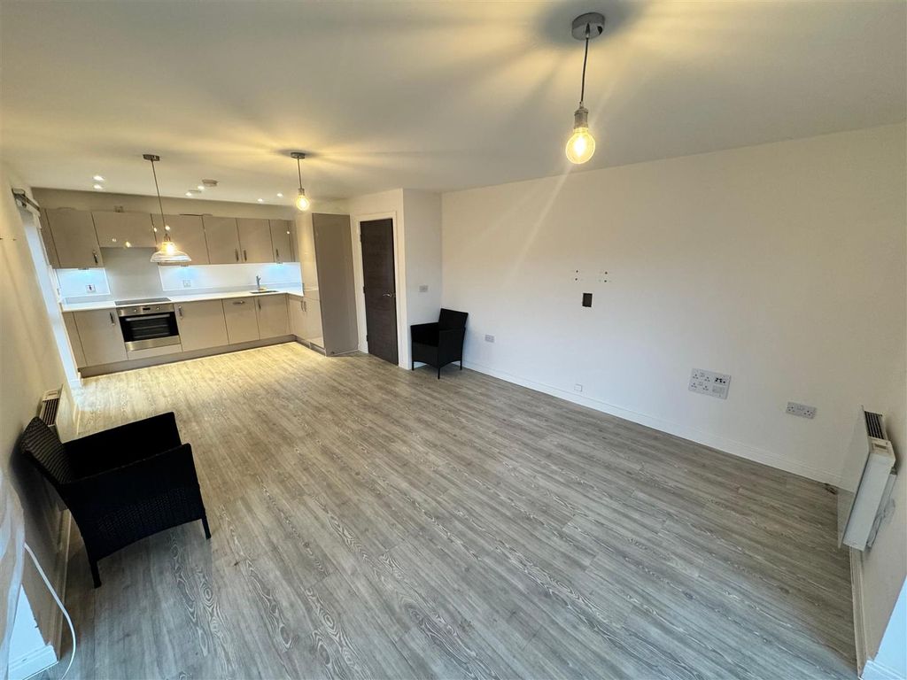 Property photo 2 of 16 Whatsapp Image 2025-11-24 At 16.23.43 (3).Jpeg