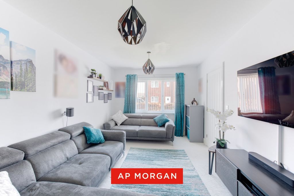 Property photo 2 of 32 Picture No. 06