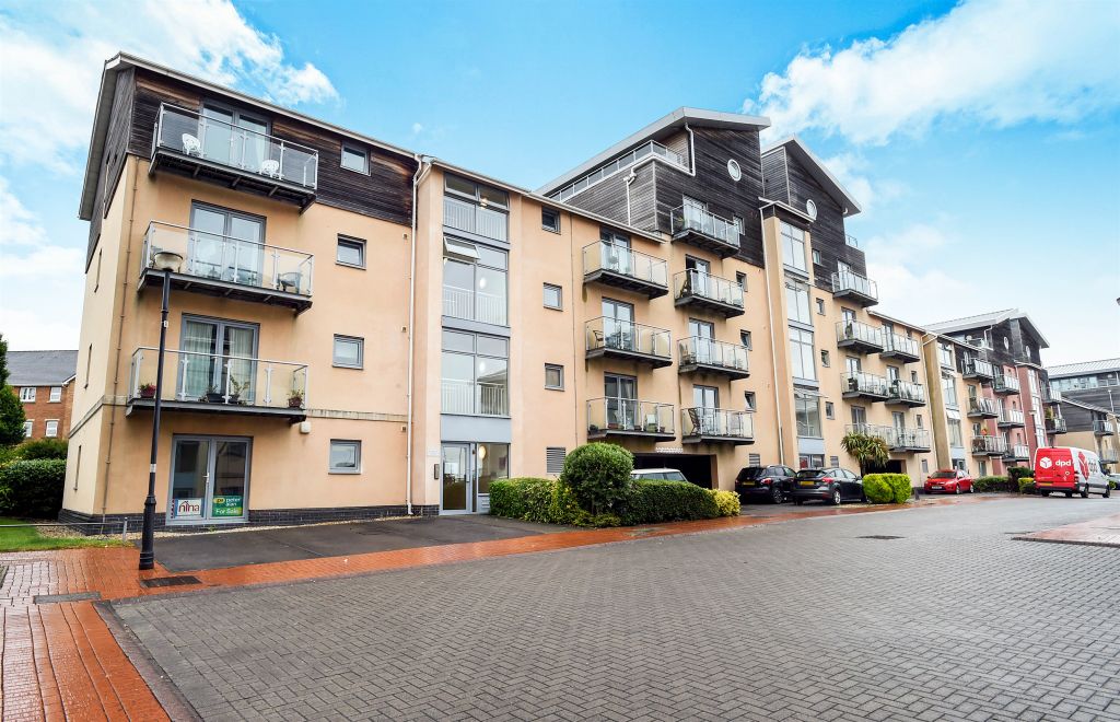 Property photo 1 of 9