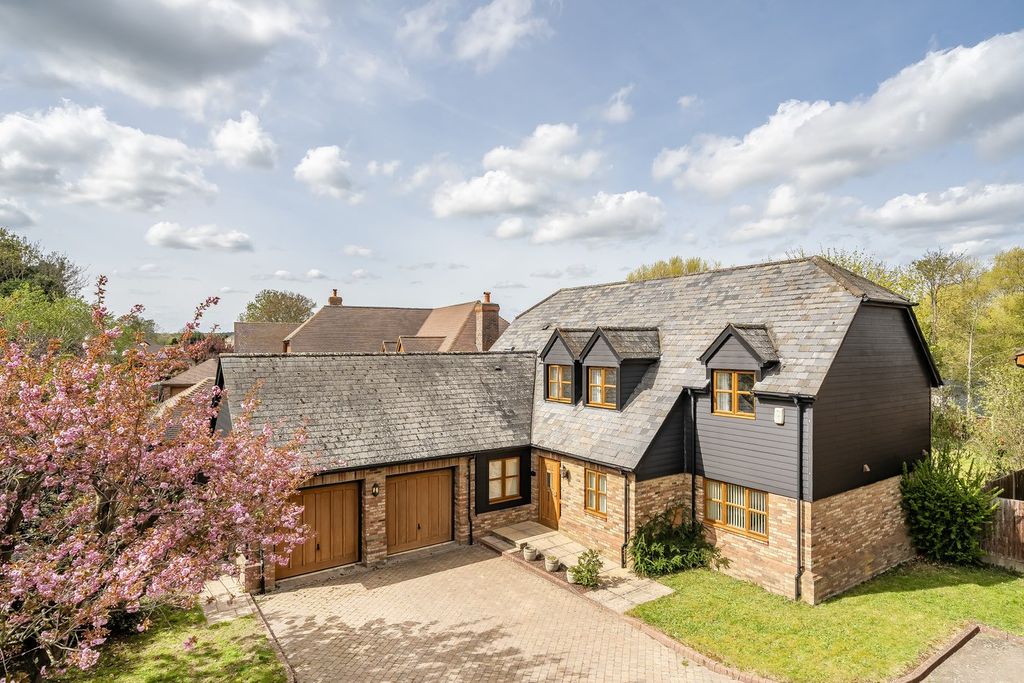 Property photo 1 of 27