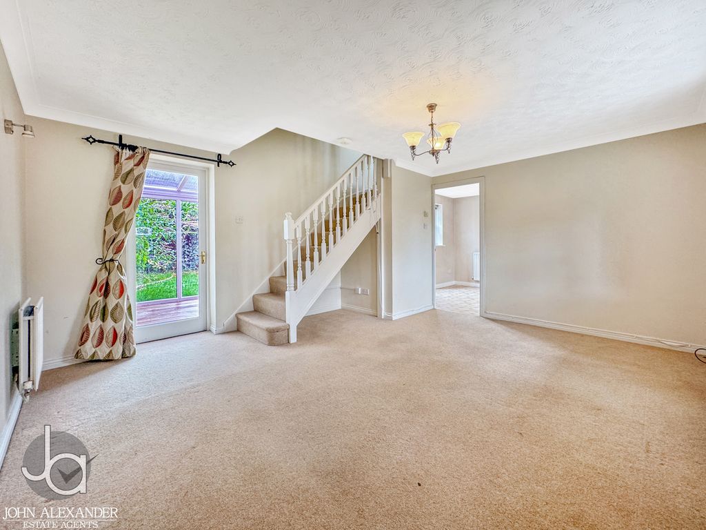 Property photo 2 of 25