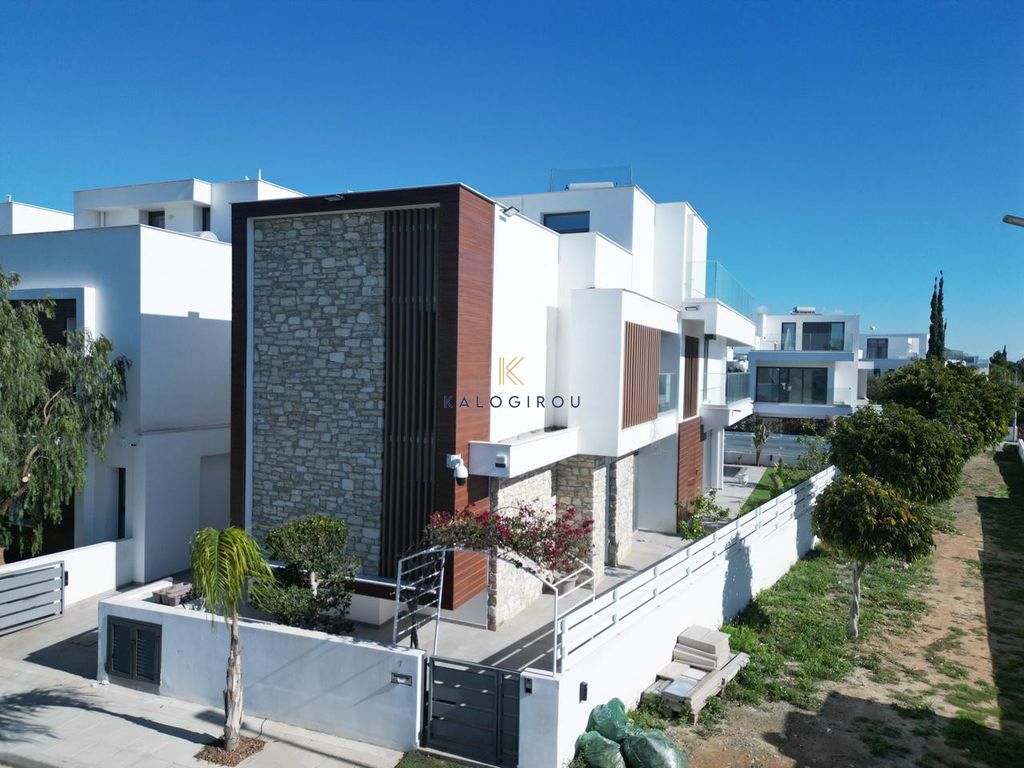 Property photo 3 of 29