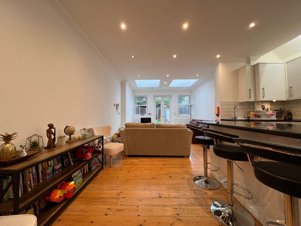 Property photo 2 of 13