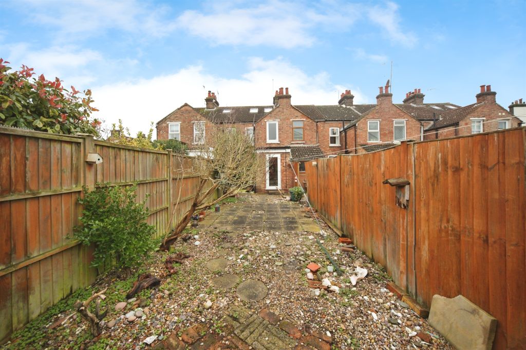 Property photo 2 of 16