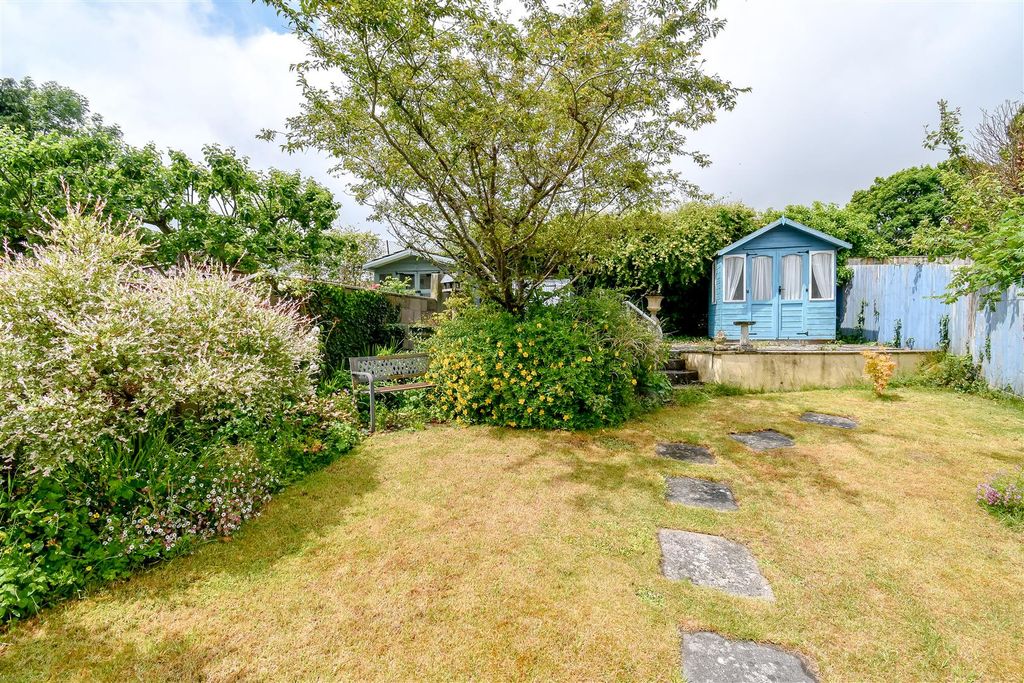 Property photo 2 of 29 Rear