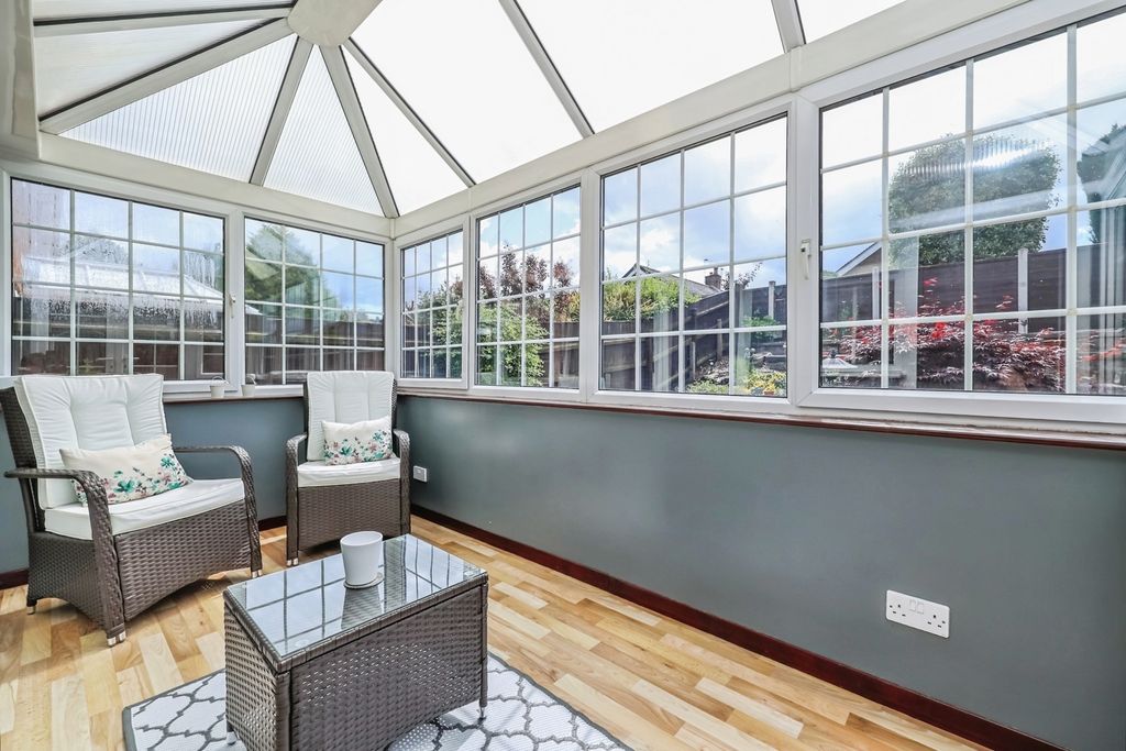 Property photo 3 of 17 Pbox-Img.Jpg