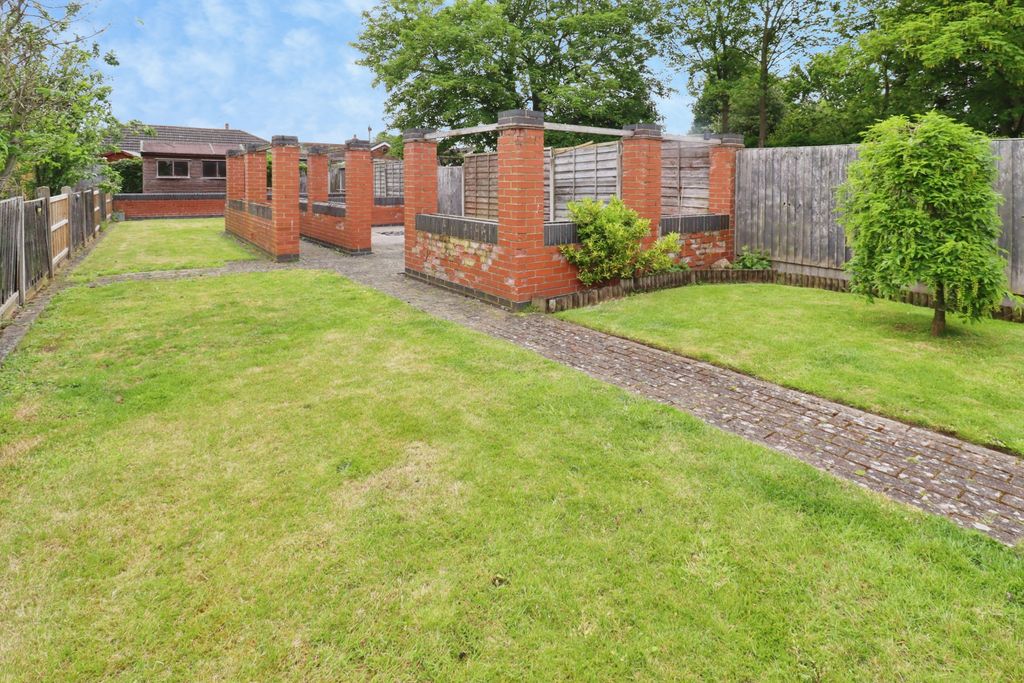 Property photo 2 of 14