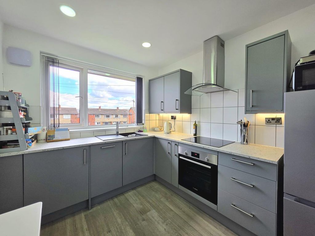 Property photo 2 of 15 Kitchen