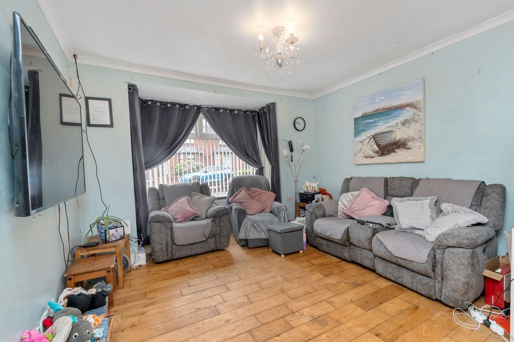 Property photo 3 of 20