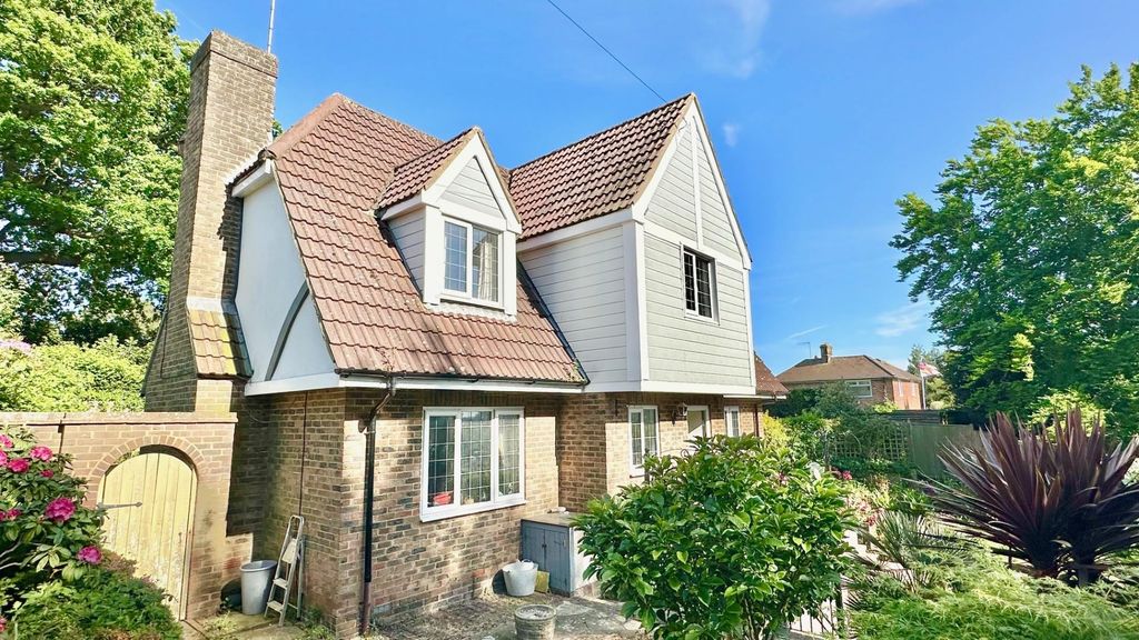 Property photo 2 of 34