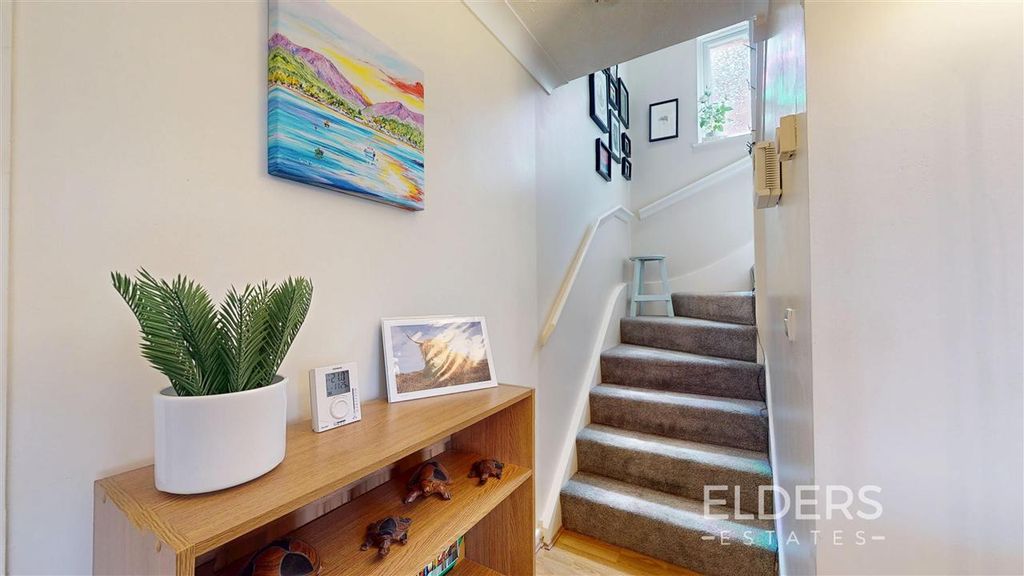 Property photo 2 of 14 Porch