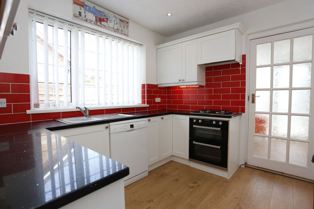Property photo 2 of 25
