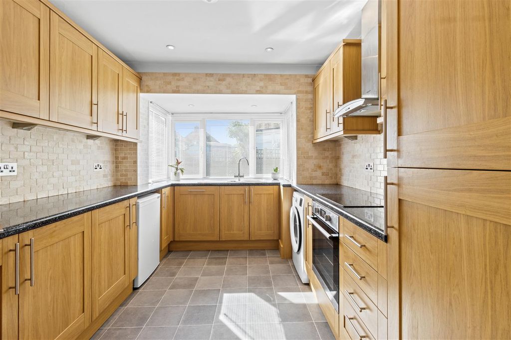 Property photo 3 of 13 Img_6745.Jpeg