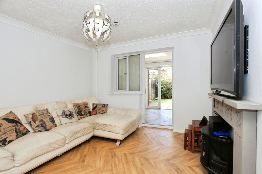 Property photo 3 of 17