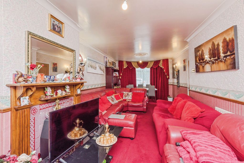 Property photo 2 of 17