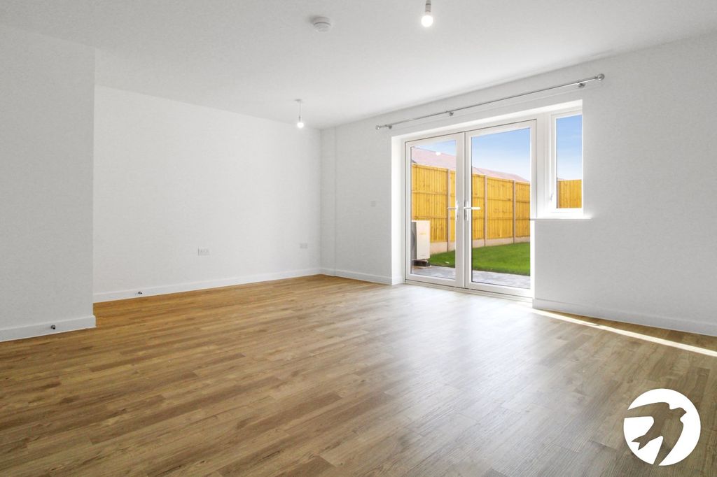 Property photo 2 of 10 Picture No. 06