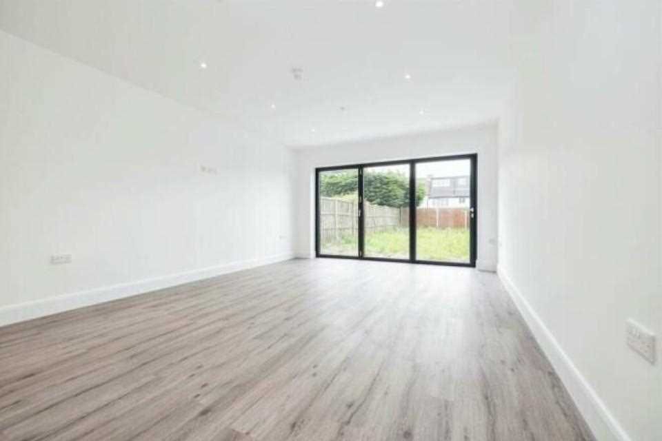 Property photo 2 of 9 Reception One