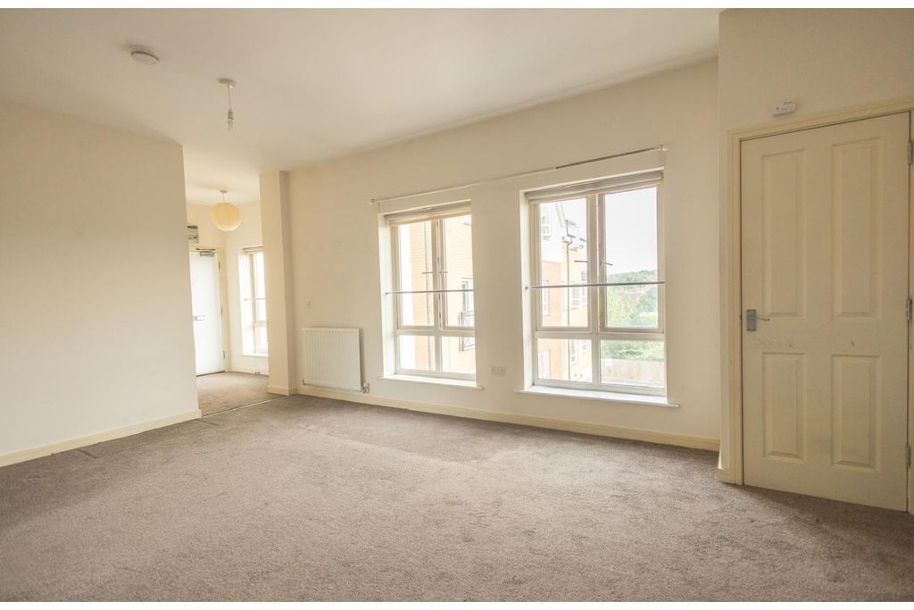 Property photo 2 of 10 Lounge/Dining Room