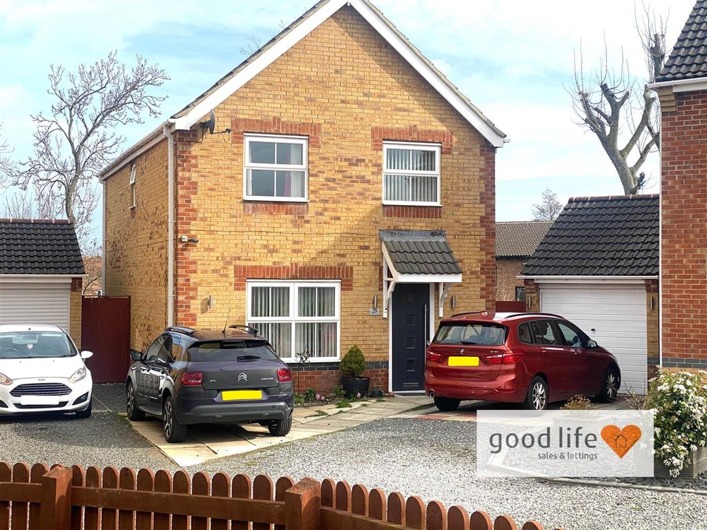 Property photo 1 of 20 20260316_110543043_Ios29Halesworthdrive.Jpg