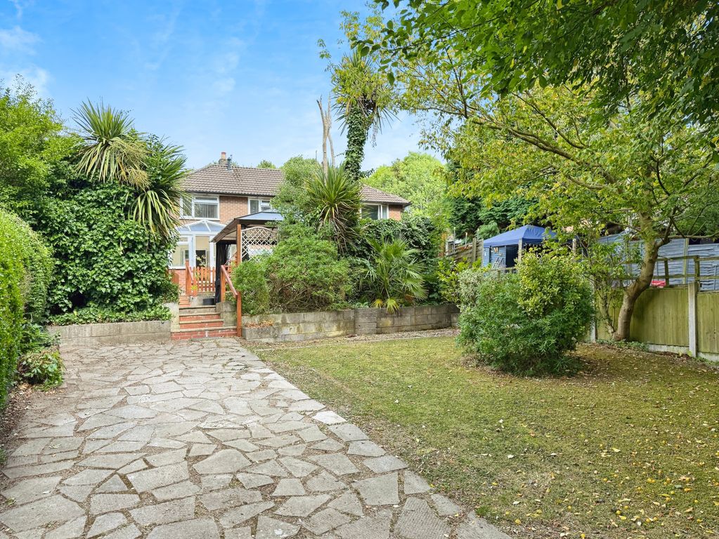 Property photo 2 of 25