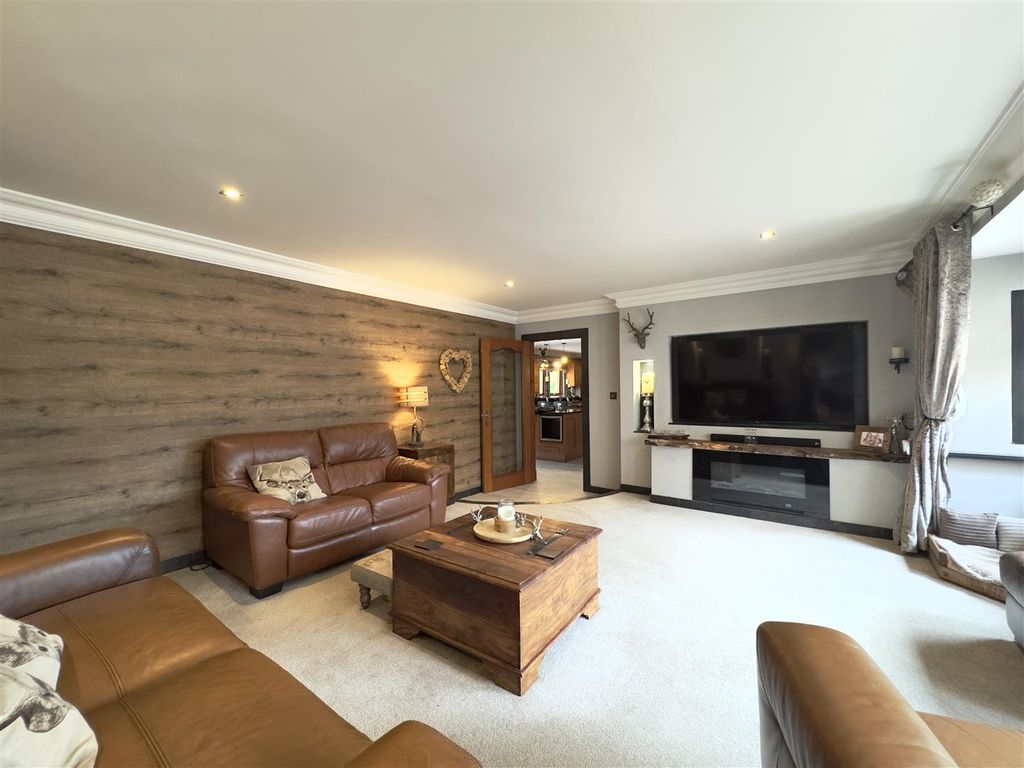 Property photo 3 of 45 Family Room