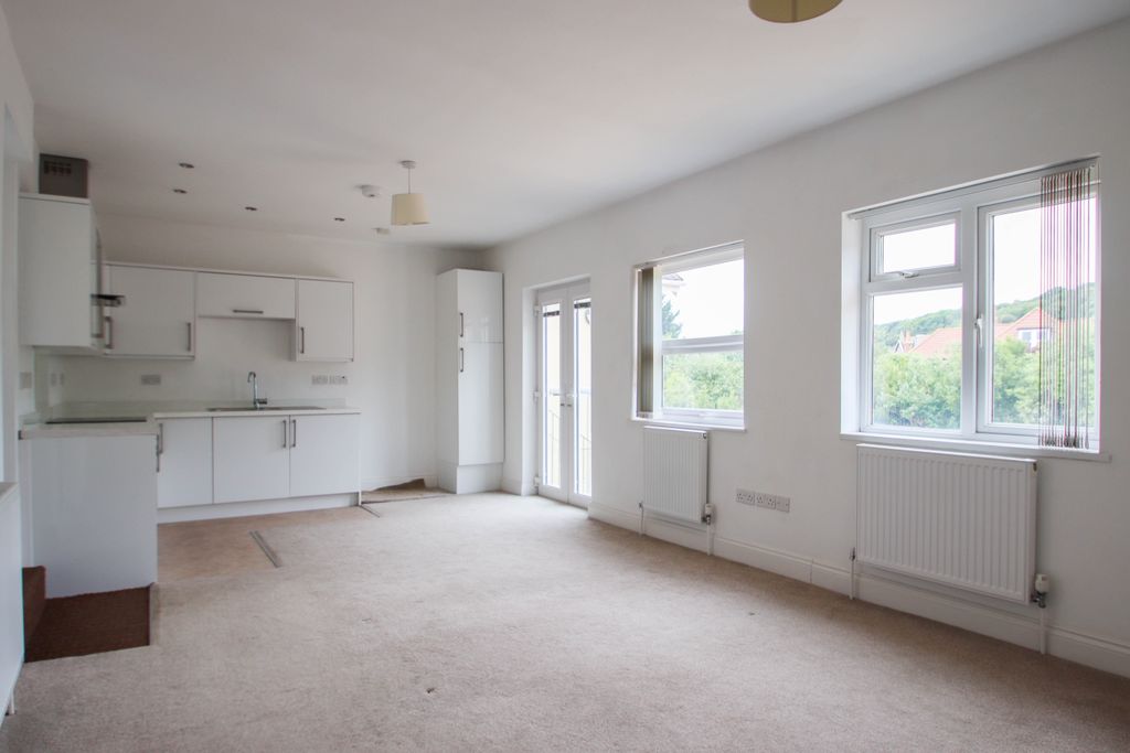 Property photo 3 of 7 Photo 1