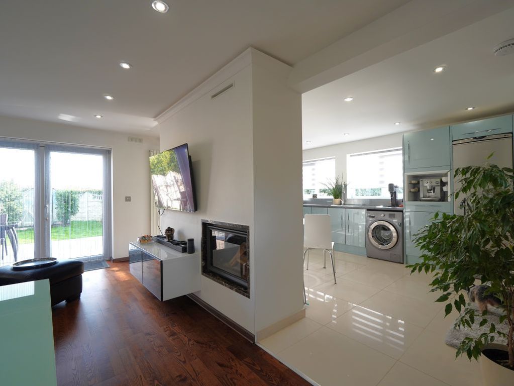 Property photo 2 of 36