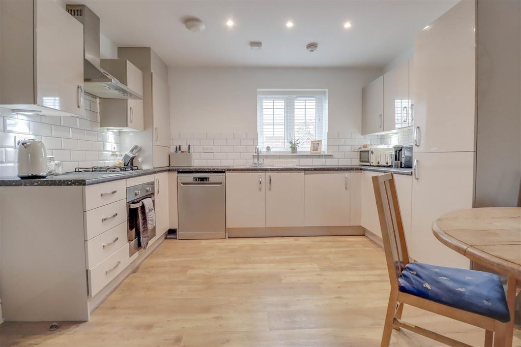 Property photo 3 of 16 13 Bruton Link-10.Jpg