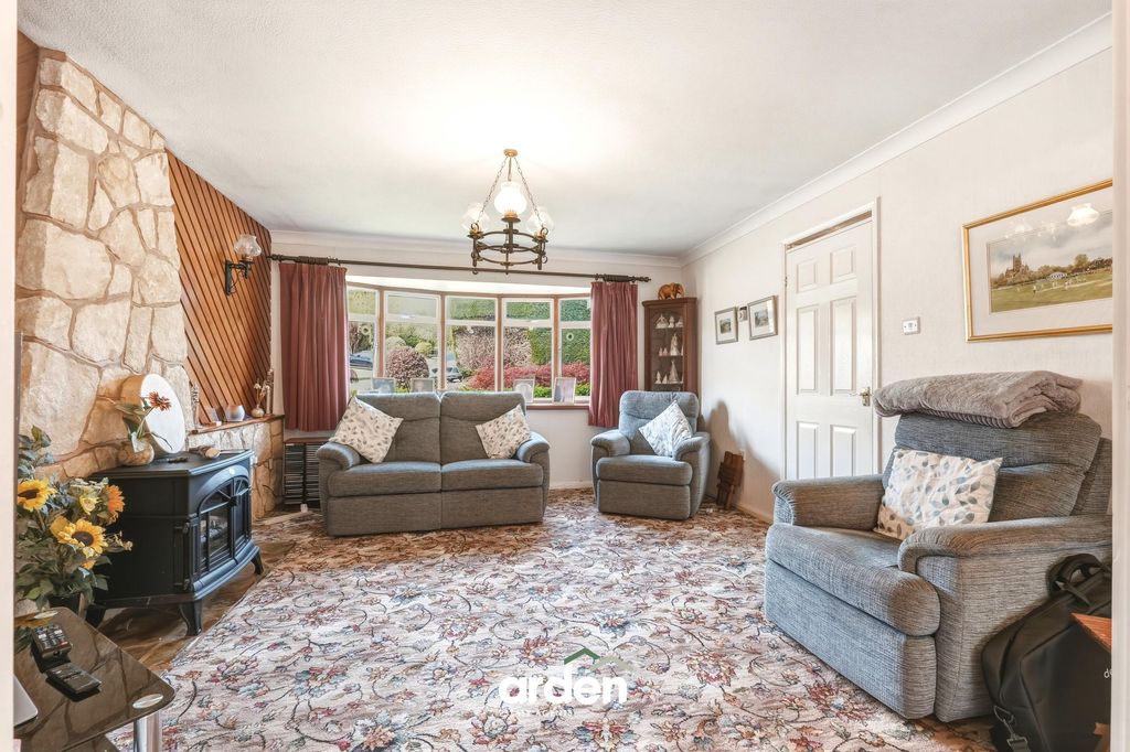 Property photo 2 of 17