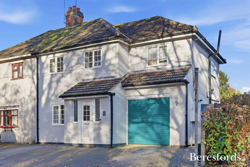 Property photo 1 of 18 Front