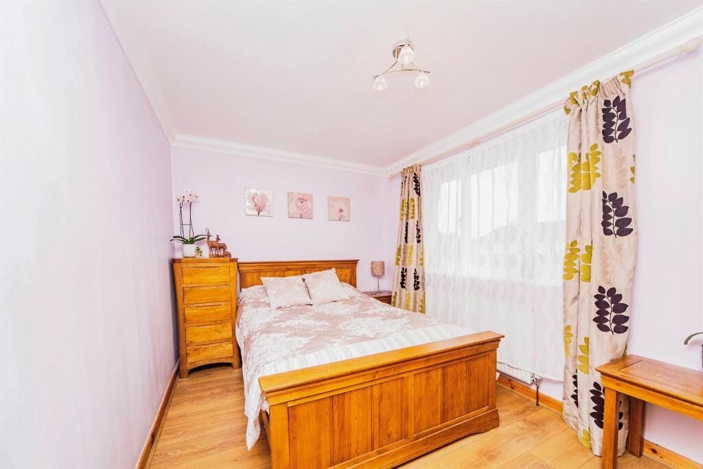 Property photo 2 of 3