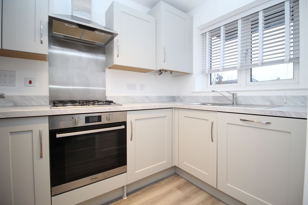 Property photo 2 of 14 Kitchen